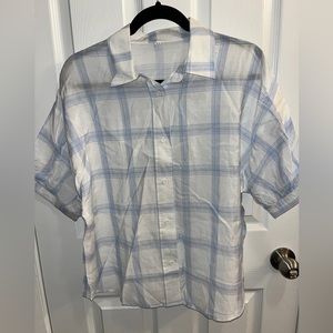 Blue and white shirt sleeve button up. Size medium.